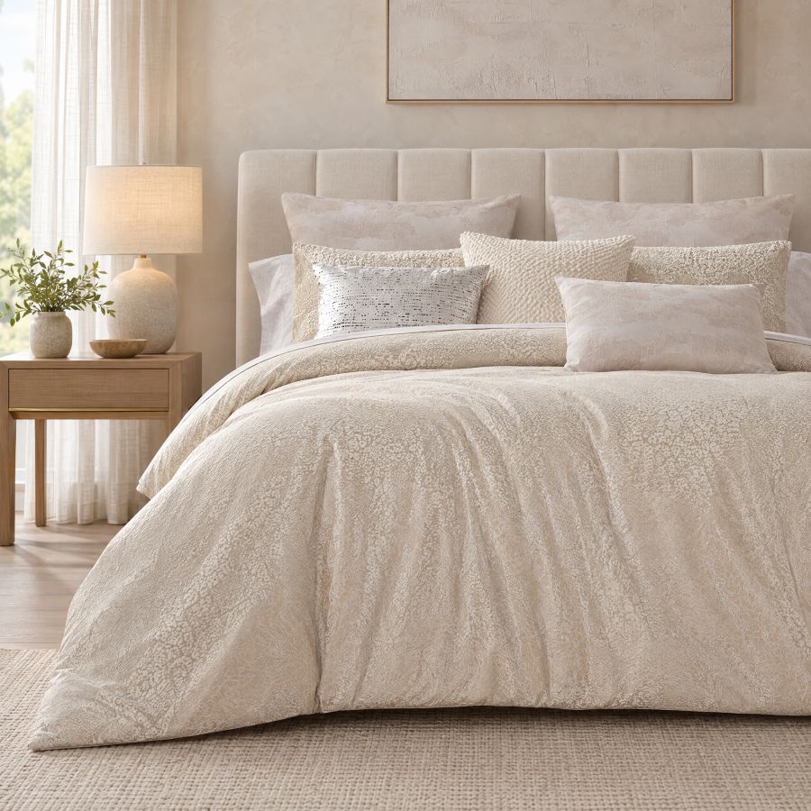 Artemis Comforter Set