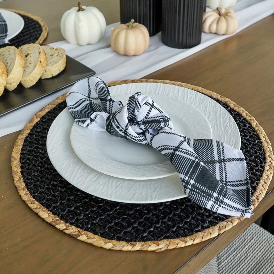 Black Round Placement by Maxwell & Williams