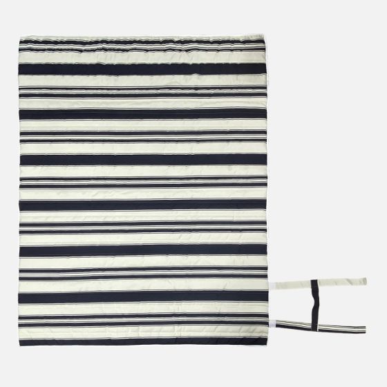 Oversized in/out Throw