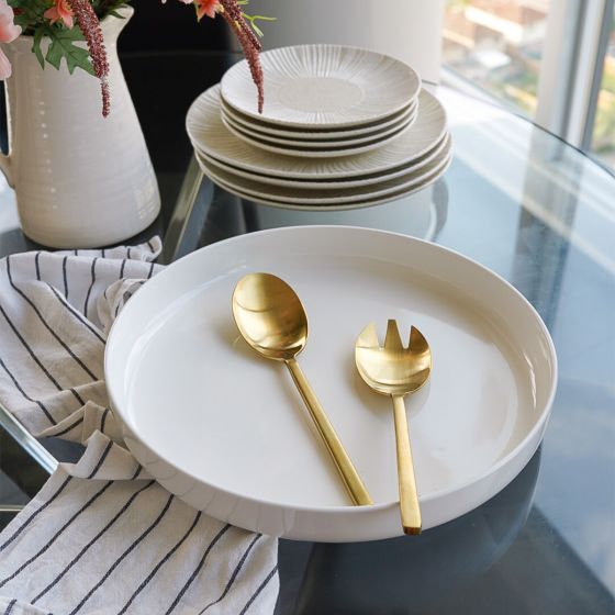 Plateau à rebord haut « White Basics » par Maxwell & Williams (33 cm)