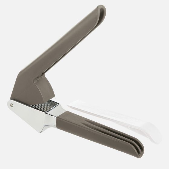 Ricardo Garlic Press with Cleaning Tool Linen Chest