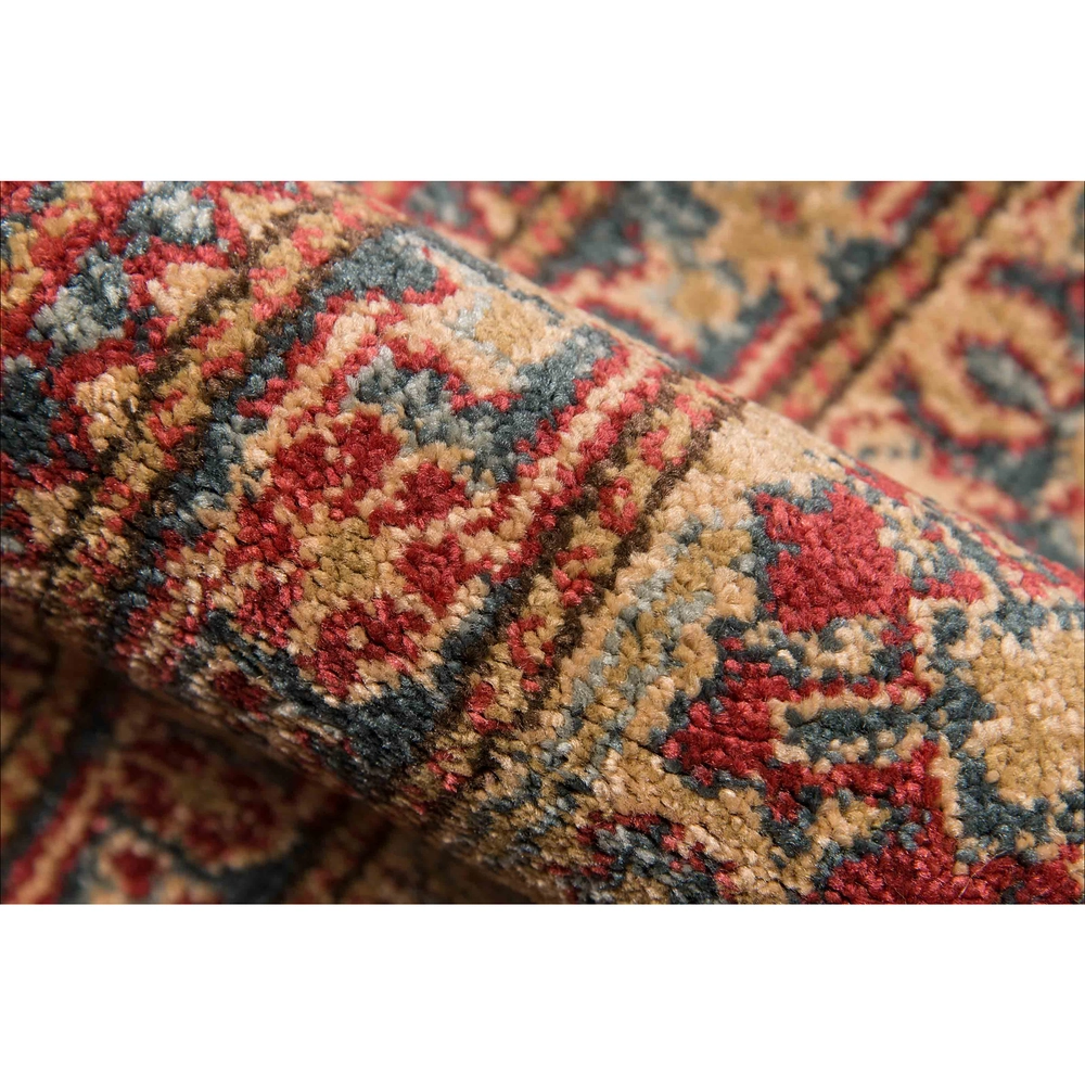 Aisha Traditional Area Rug - Red
