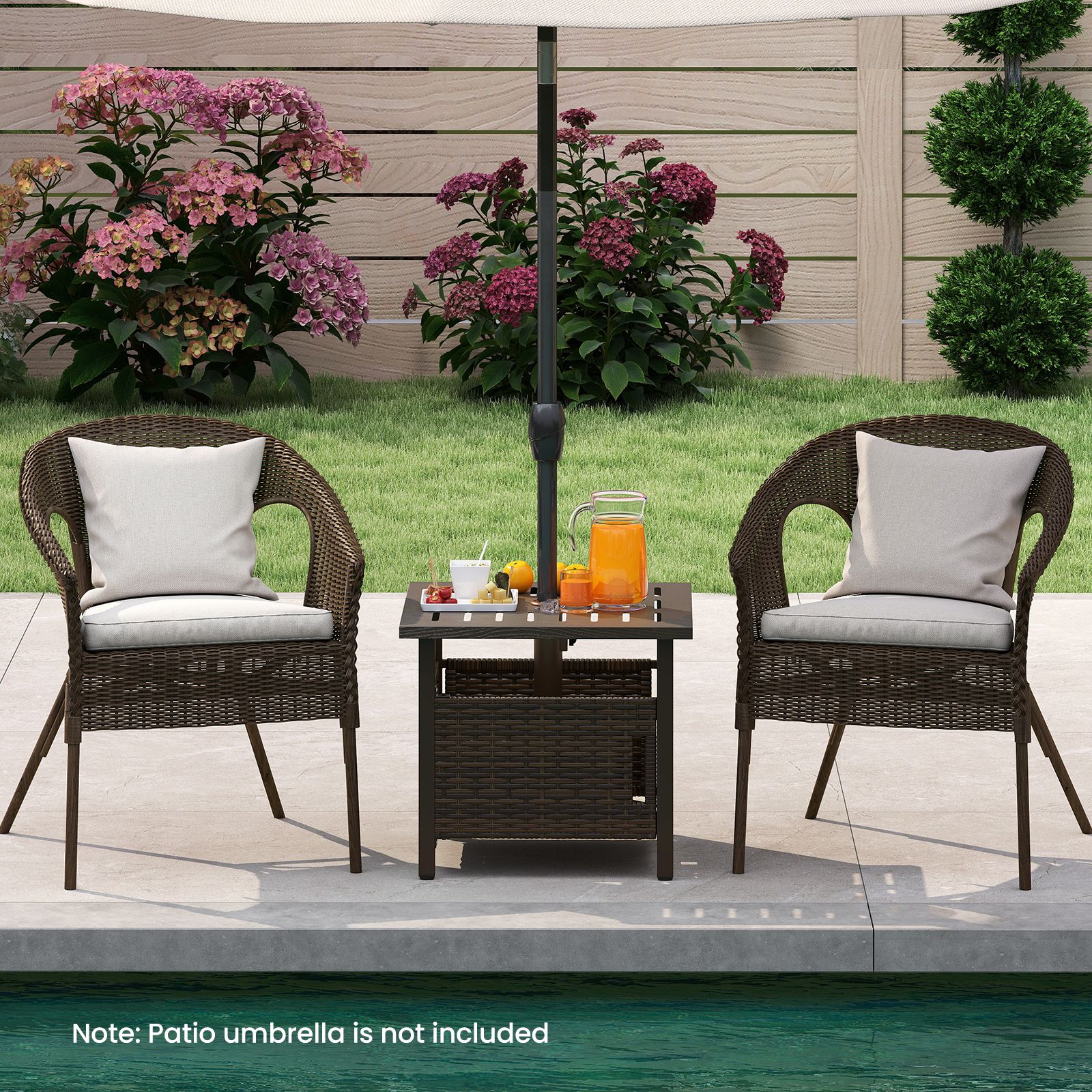 Table d'appoint d'extérieur, trou pour parasol de 4,9 cm, table de patio en osier PE résistante aux intempéries - Marron