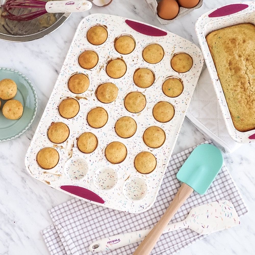 Silicone top mini muffin