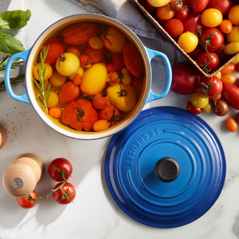 Le Creuset Round Dutch Oven 5.3 L - Blueberry | Linen Chest
