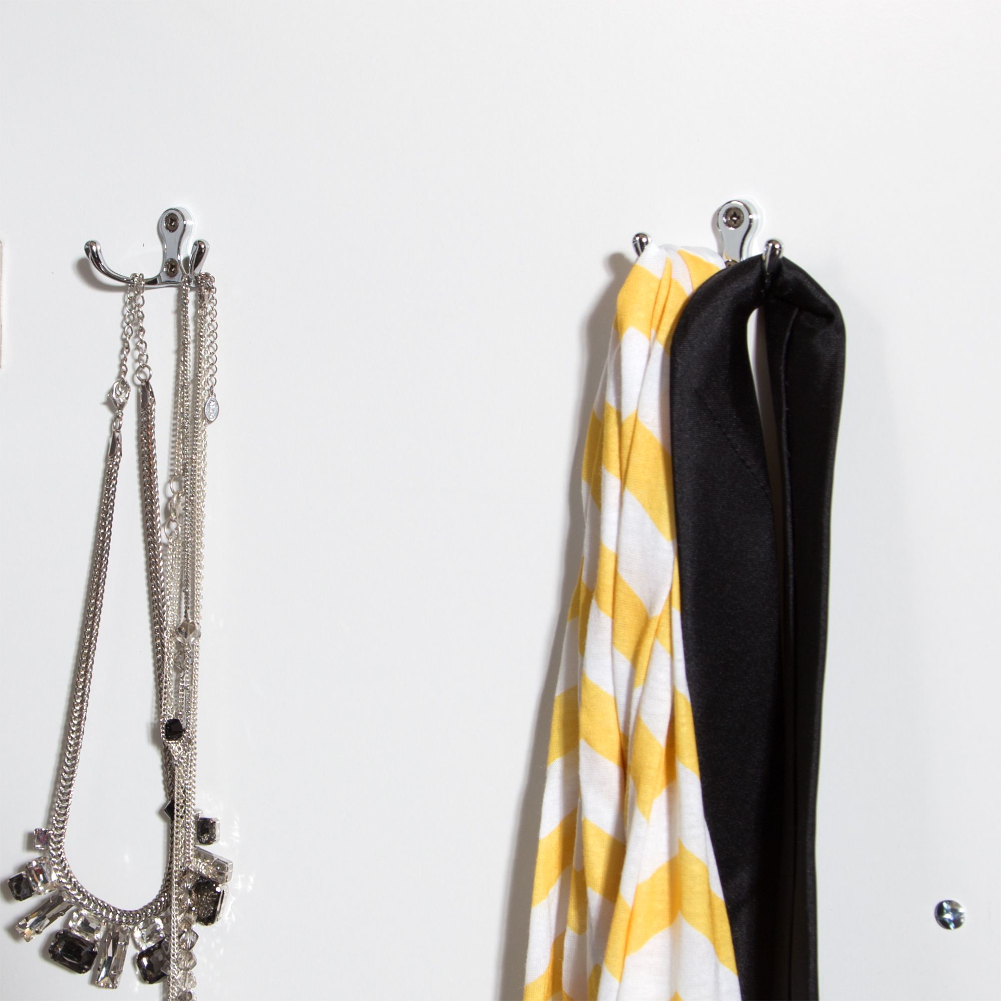 Venus Door Chest with 5 Drawers Pure White