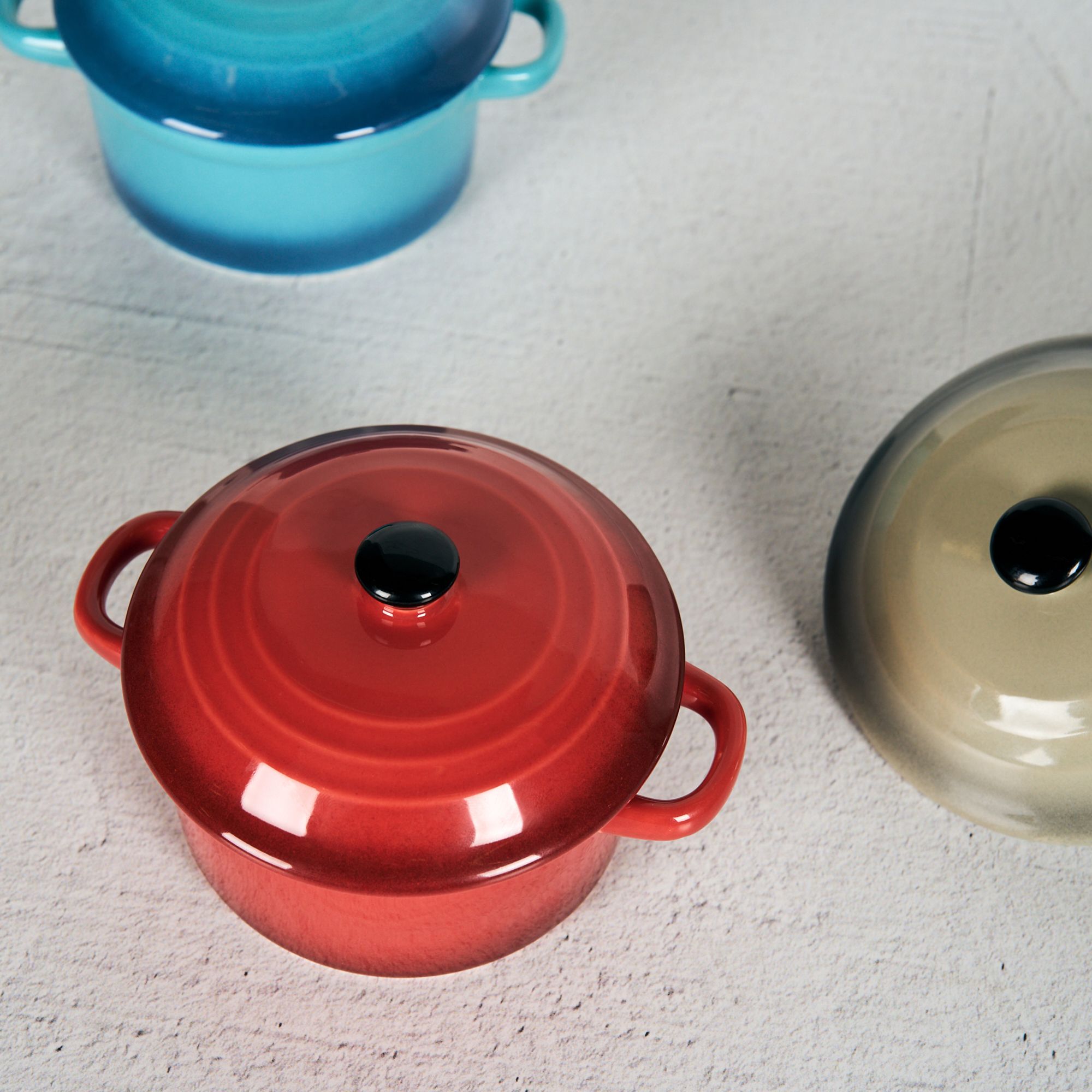 Kitchen Crew Round Casserole - Assorted