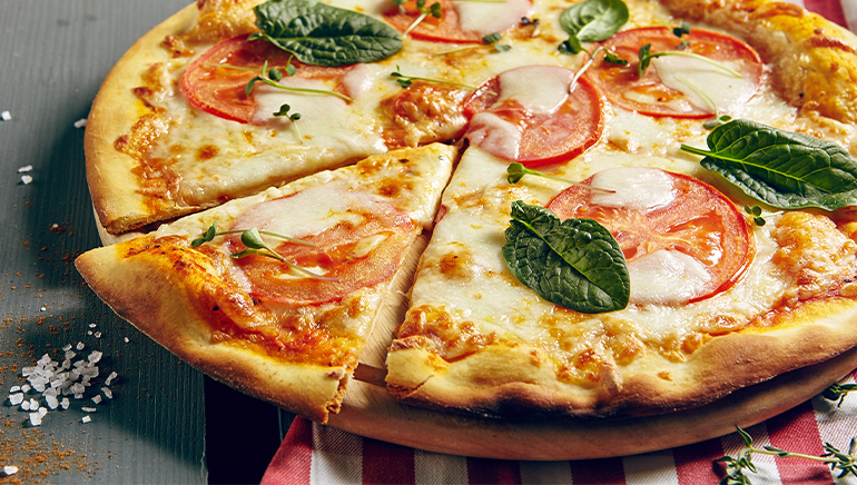Les meilleures plaques à Pizza en 2021 : guide d'achat